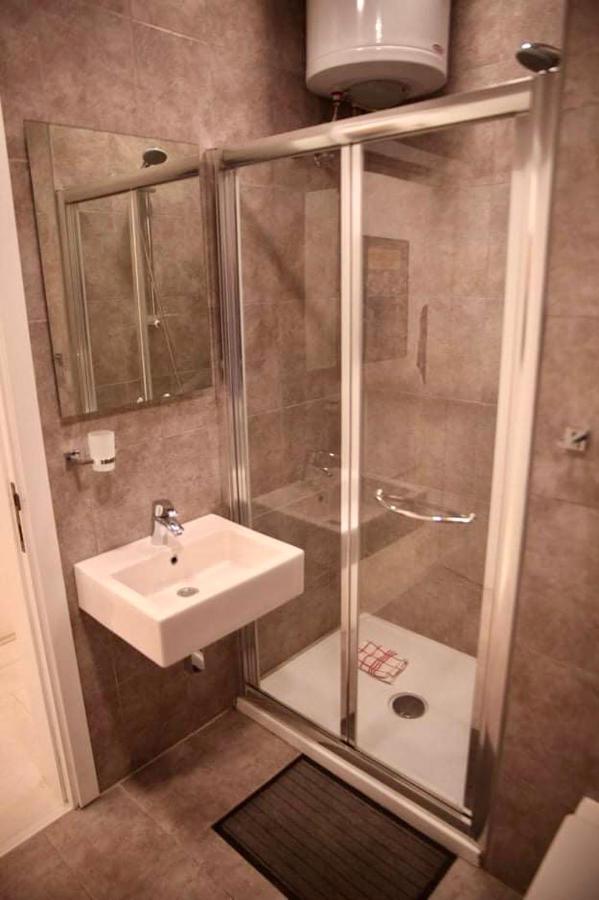Leon Apartment - Highly Modern Sliema Stay Bagian luar foto