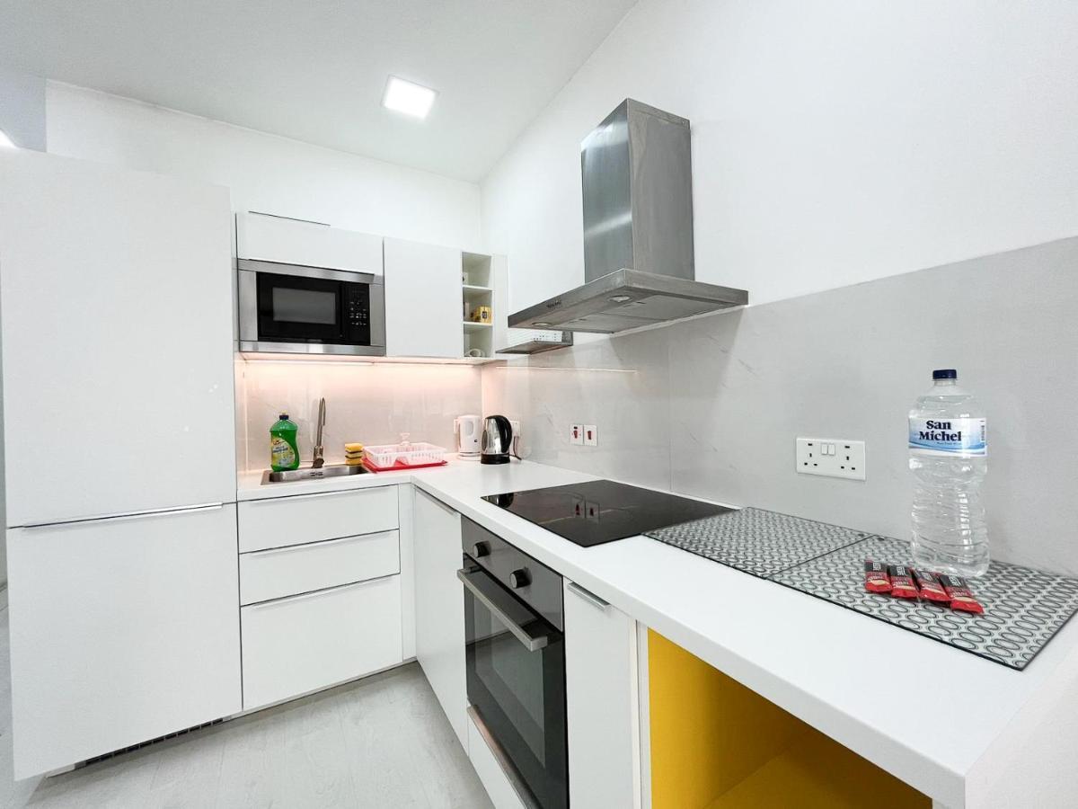 Leon Apartment - Highly Modern Sliema Stay Bagian luar foto